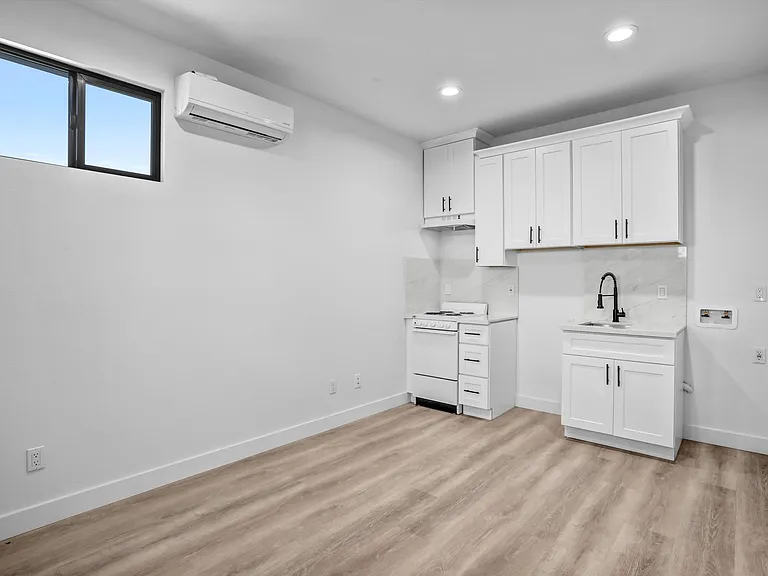 4437 Phelan Ave #A — Photo 8
