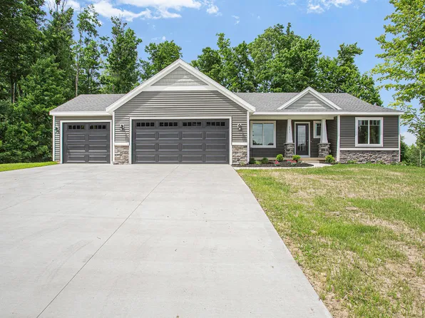 237 Warbler Dr, Caledonia, MI 49316