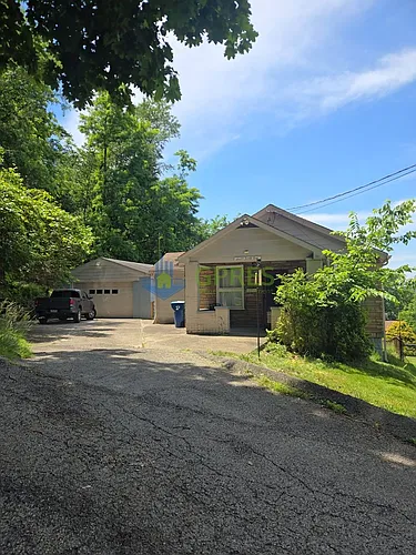 724 7th St Photo 1