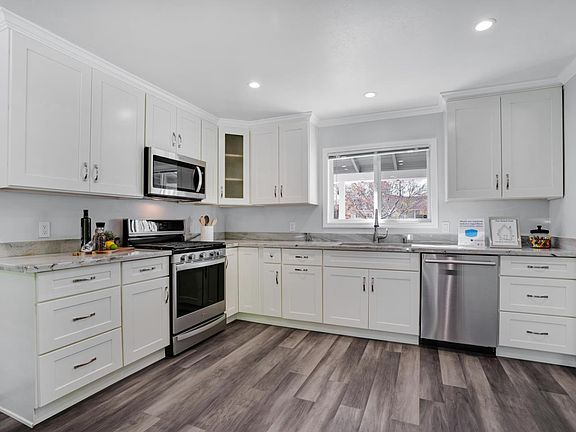 5th image of 5496 Blossom Vista Ave