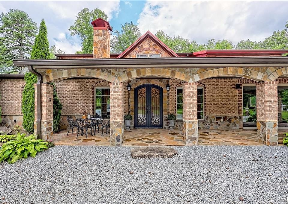 1st image of 1422 Wolffork Rd