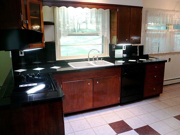 Kitchen, granite counters