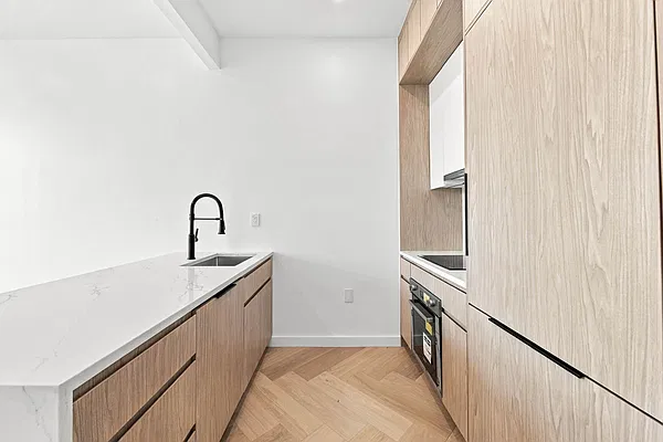 Kitchen, photo 1