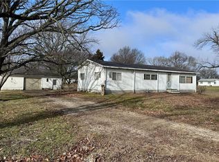 302 S Harrison Ave, La Harpe, KS 66751