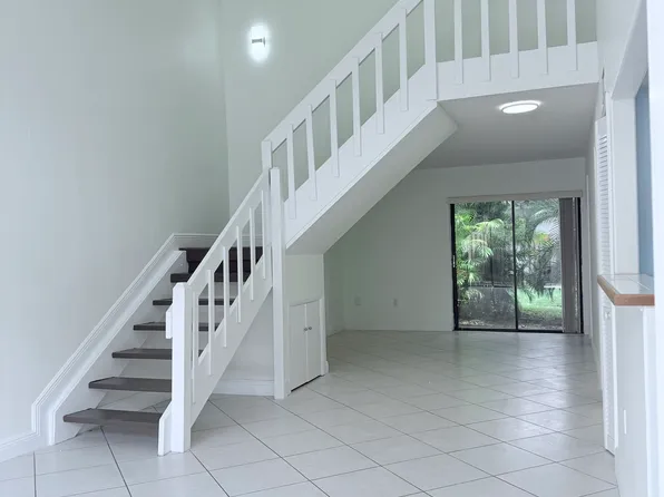 10532 SW 112th Ave, Miami, FL 33176