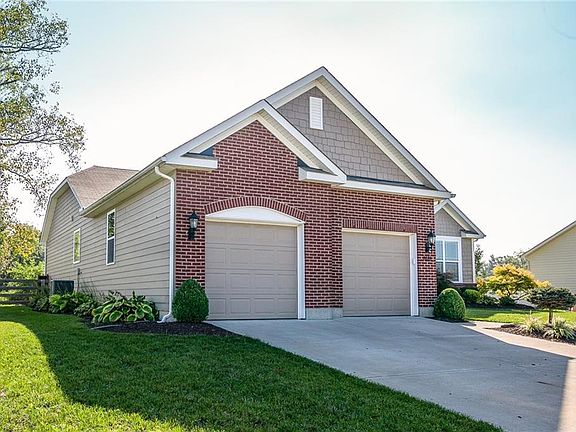 3rd image of 2683 Riverchase Dr