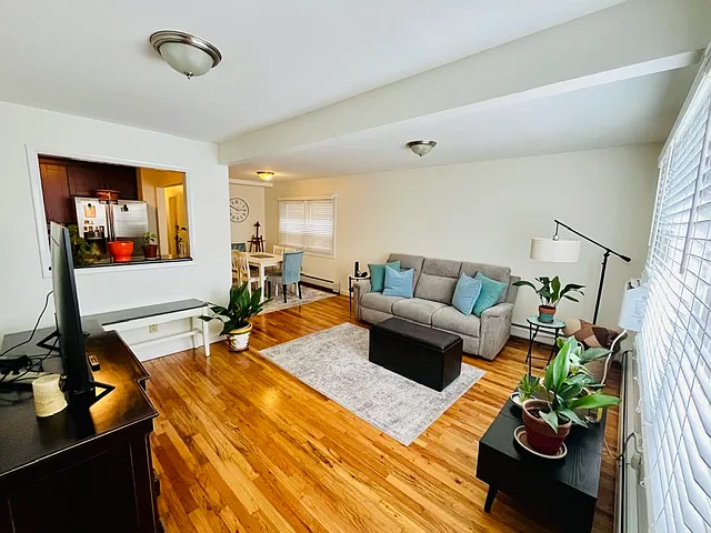 203 Zabriskie St #1 — Photo 6