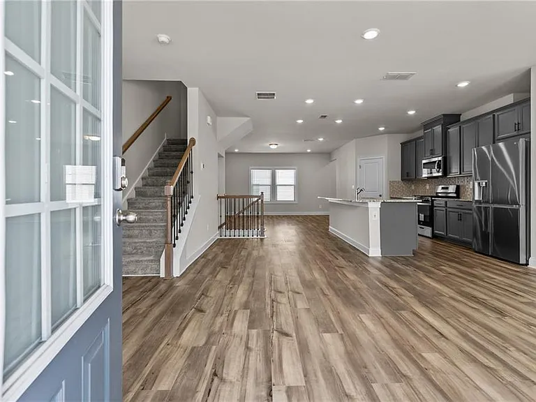 3614 Shore Wood Ave — Photo 3