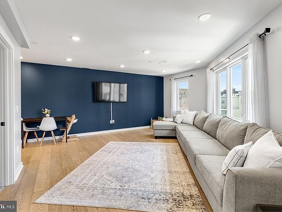 2nd image of 1716 Cambridge St #5