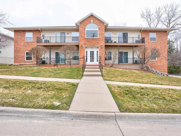 1300 23rd Ave APT 3, Coralville, IA 52241