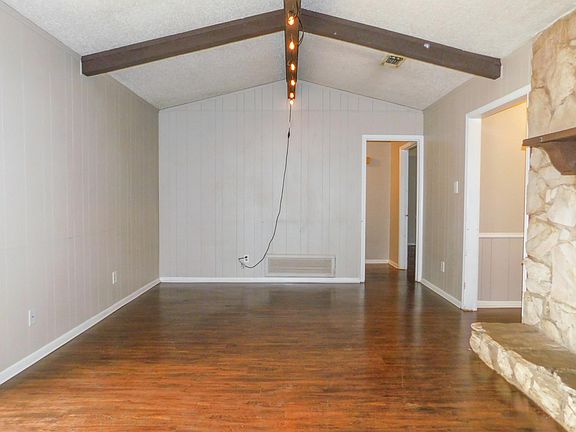 4th image of 613 Cordova Cir