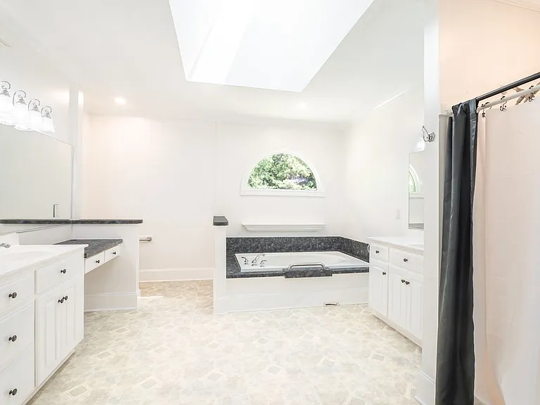 785 Glenwood Dr — Photo 32