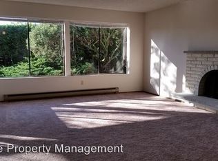 2517 13th Ave W, Seattle, WA 98119