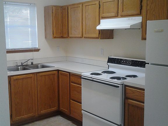 3rd image of 1902 N Walnut St APT 3B