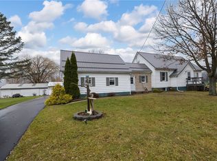 8240 Avonia Rd, Girard, PA 16417