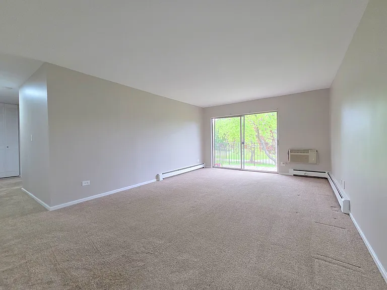 1473 N Winslowe Dr #202 — Photo 2