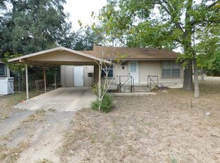513 S High St, Uvalde, TX 78801