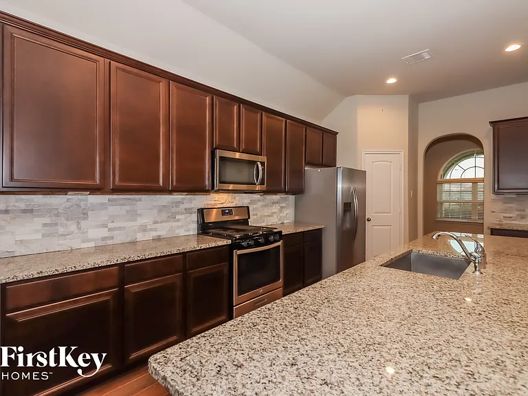 31306 Little Garden Ct — Photo 6