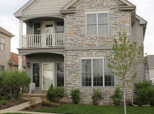 39W350 Armstrong Ln, Geneva, IL 60134