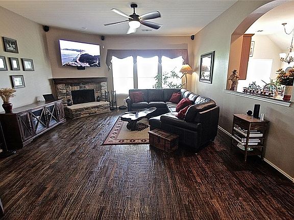 2nd image of 8105 Fox Creek Trl