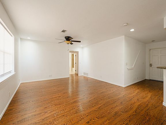 4th image of 1509 E 11th St