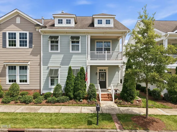 113 Broyles Ct, Holly Springs, NC 27540