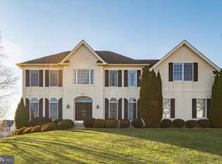 2 Leigh Ct, Hockessin, DE 19707