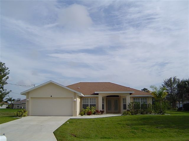 1st image of 8 Long Meadow Ln