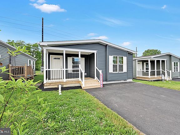 3rd image of 2106 Scull St
