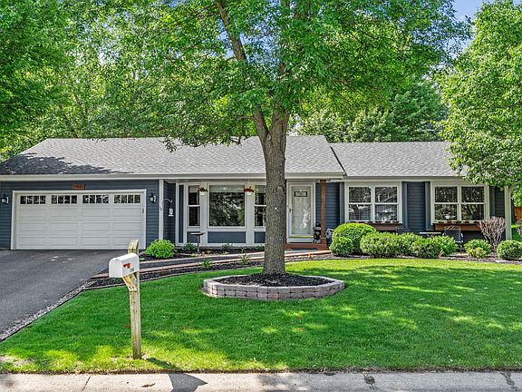 3rd image of 17469 Lorence Way