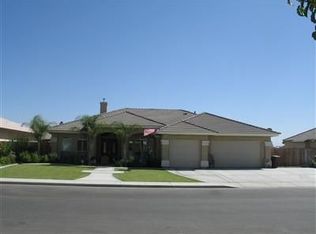 775 Pheasant Run Dr, Shafter, CA 93263