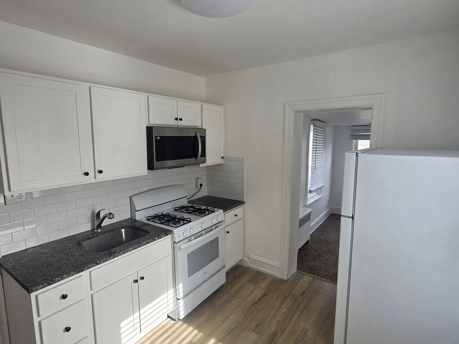 1 bed, $1,600 — Photo 4