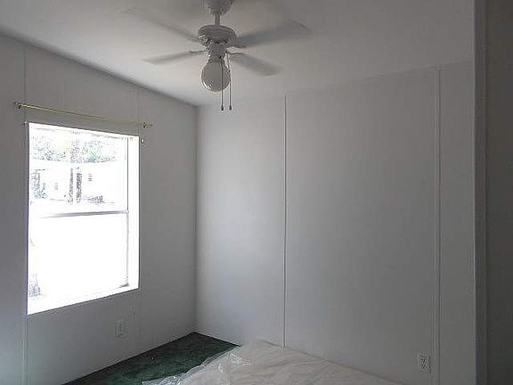 2nd image of 511 Royal Poinciana Ave