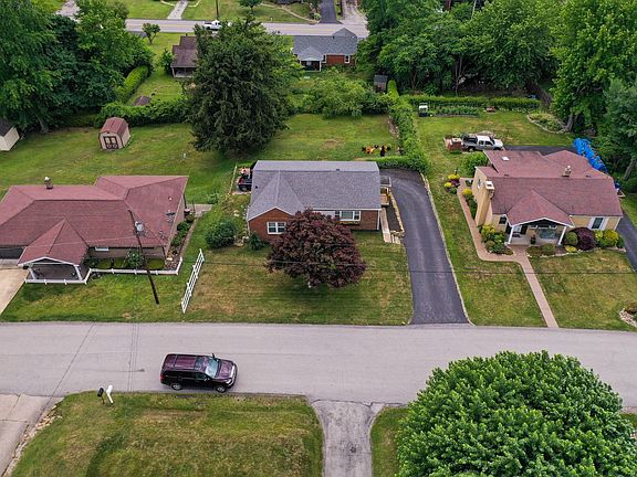 4th image of 516 Thomas Richard Ln