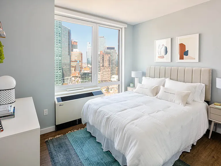 22-44 Jackson Ave #1301 — Photo 6