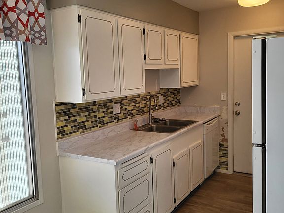 4th image of 10843 W Santa Fe Dr