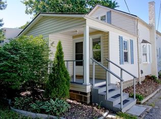 34049 Roberts Rd, Eastlake, OH 44095