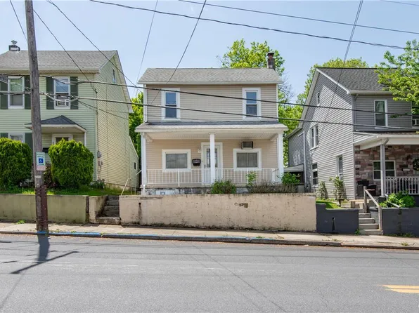 2322 N 1st Ave, Whitehall, PA 18052