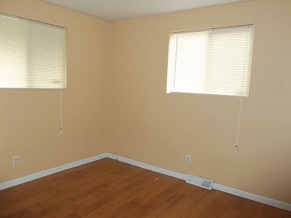 5th image of 9726 Cambria Dr