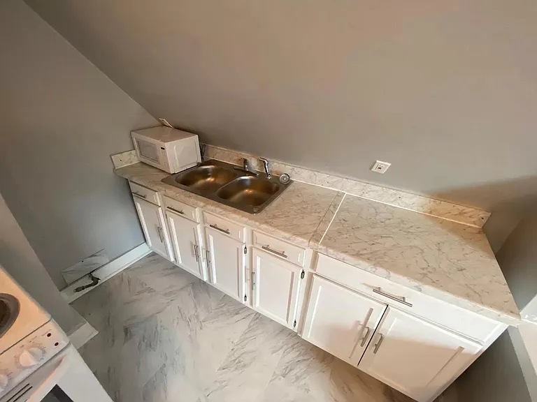 14402 Potomac Ave #3 — Photo 10