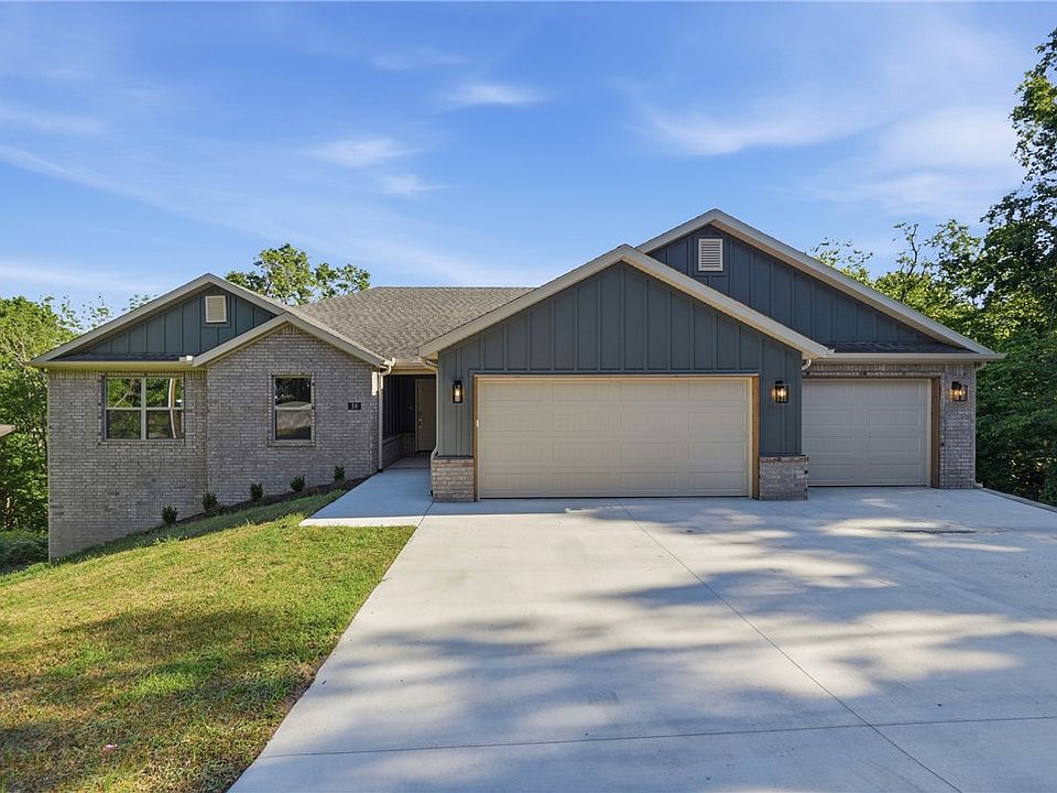 1st image of 38 Loftus Dr