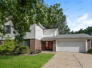 10 Silver City Ct, Saint Peters, MO