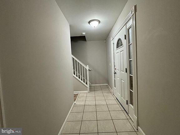 3rd image of 128 Dearborn Ave