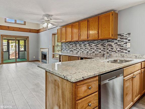 5th image of 222 Largemouth Ln