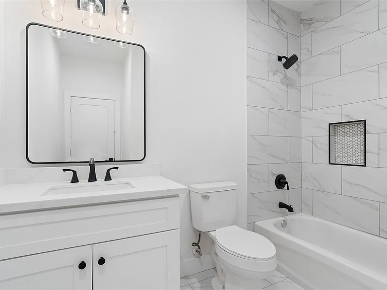 1120 Hogan St — Photo 23
