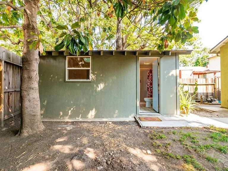 515 Flynn Ave — Photo 26