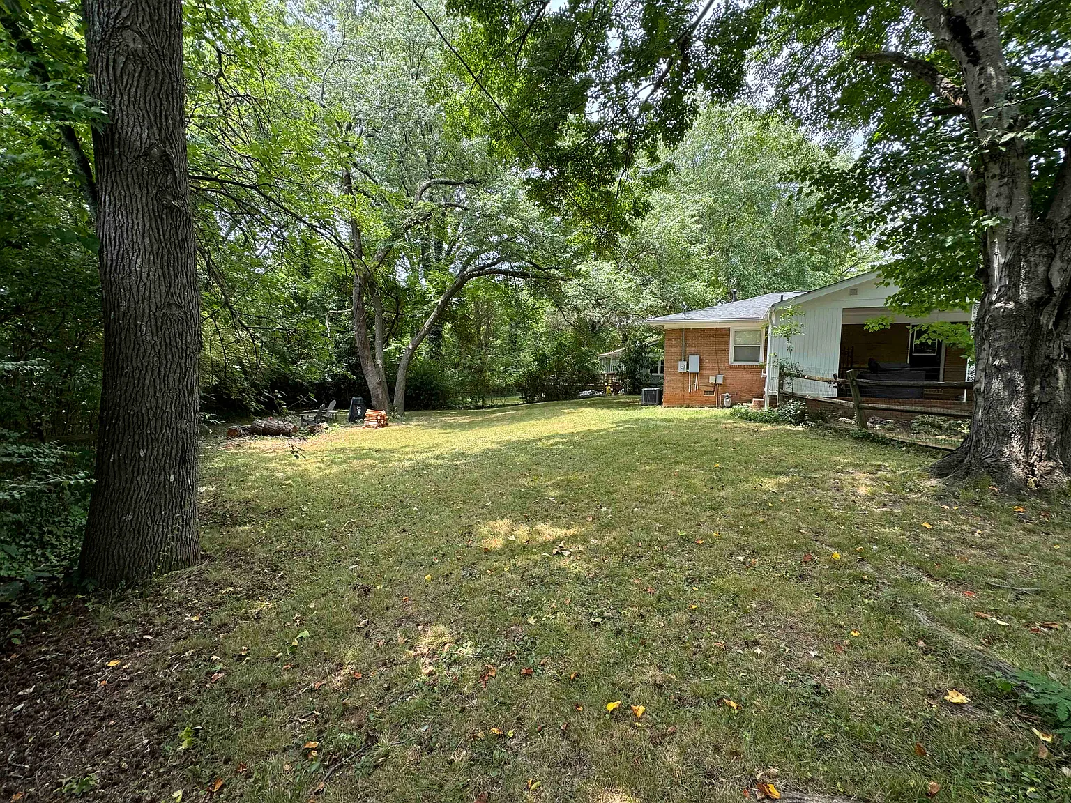 3 bed, 1050 sqft, $1,975 — Photo 3