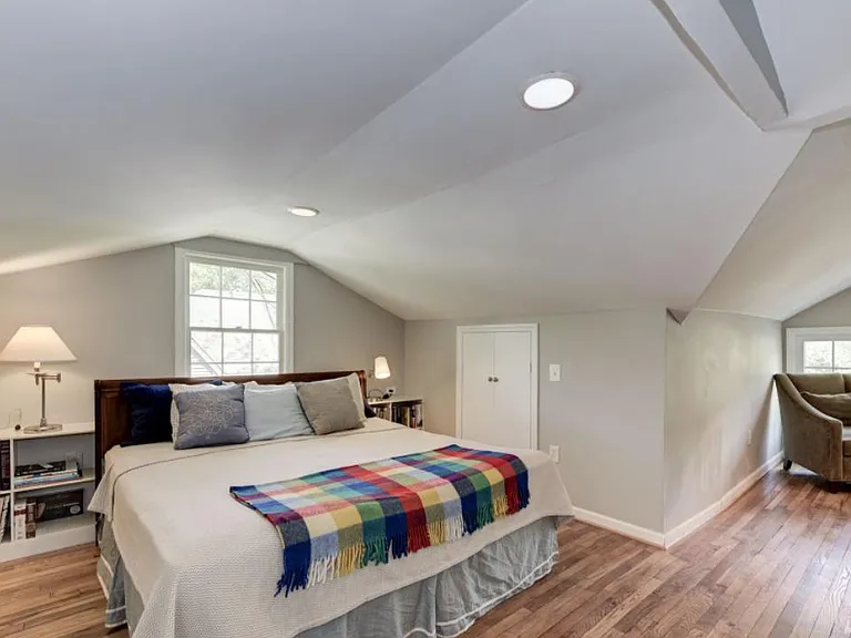 1415 Girard St NE — Photo 13