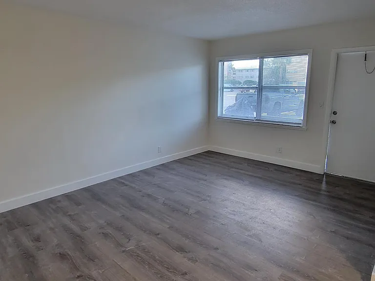 3204 NE 7th Pl #2 — Photo 1