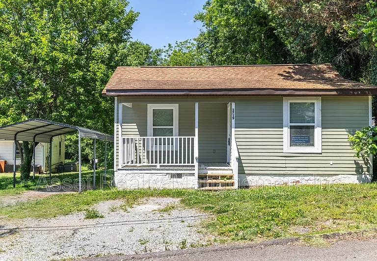 1715 Fay St — Photo 1